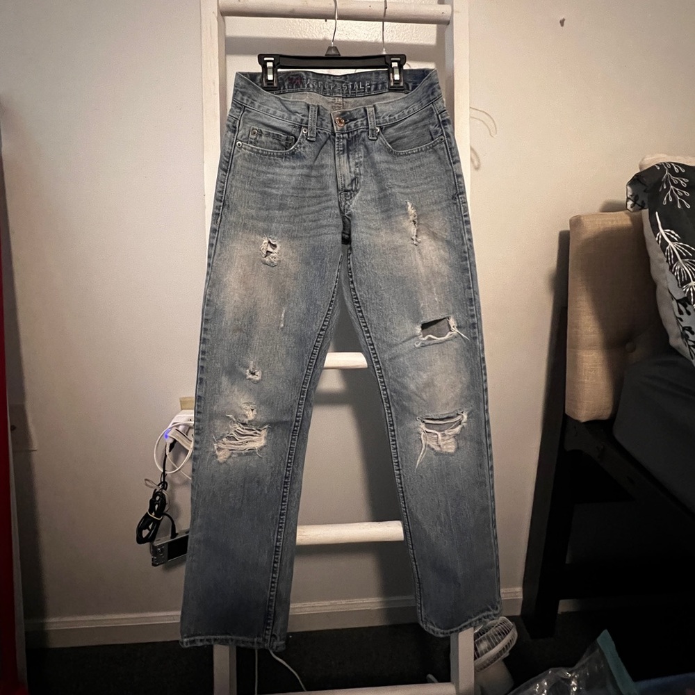 Women’s Distressed Blue Jeans low waisted